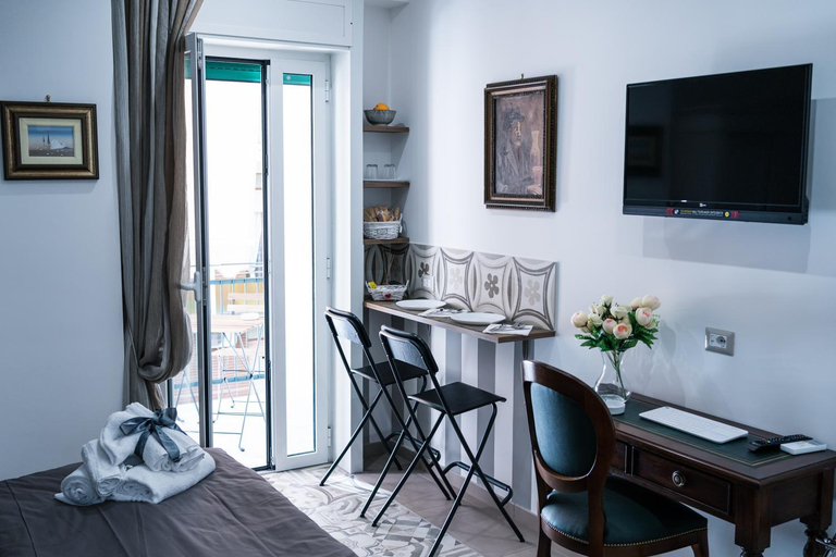 Others 5, LE BERCEAU, Napoli