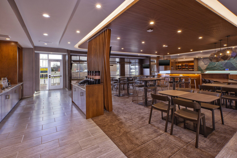 Food & Drinks 5, SpringHill Suites by Marriott St. Joseph Benton Harbor, Berrien