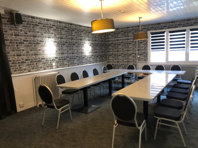 Others 4, L' Annexe Beverl'inn appartement, Orne