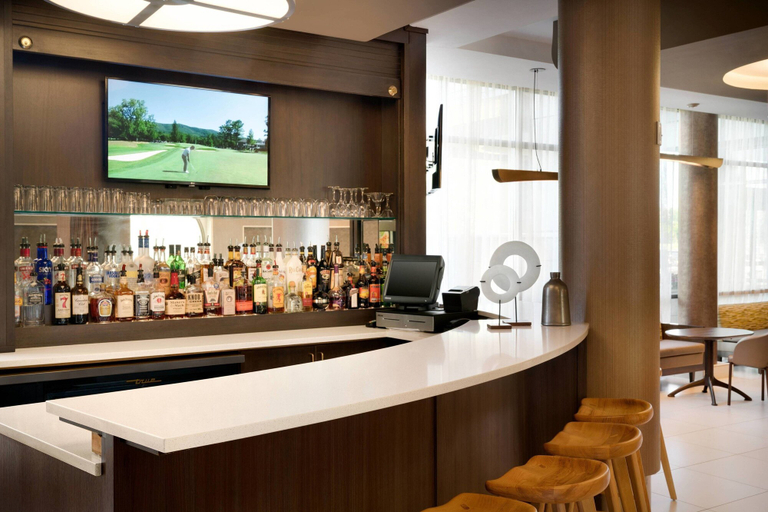 Food & Drinks 5, SpringHill Suites by Marriott Ewing Princeton South, Mercer