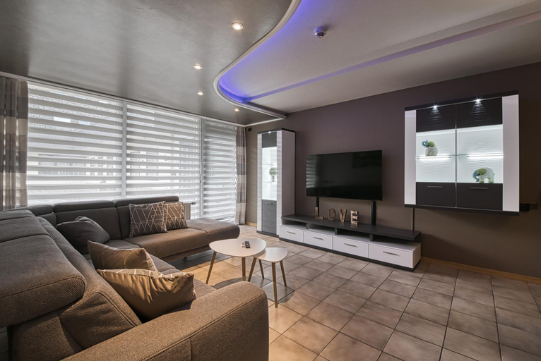Apartment Haus Tiefenbach, Liège