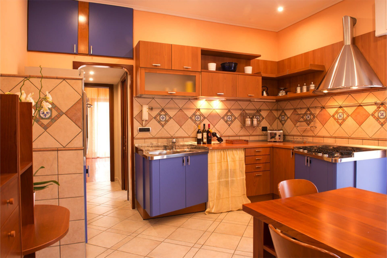 Others 5, Casa Chicco, Napoli