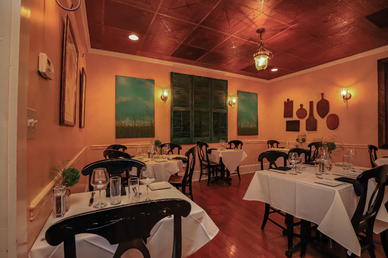 Food & Drinks 3, The Charlotte Hotel & Restaurant, Accomack