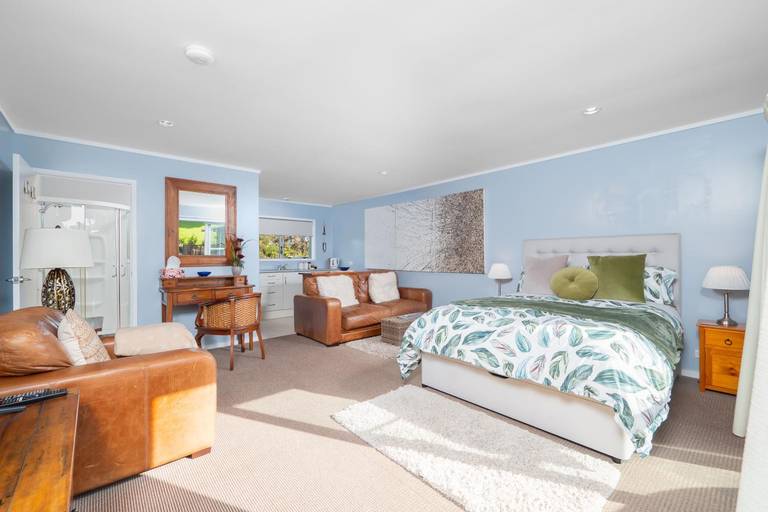 Bedroom, Pukeko Nest, Far North
