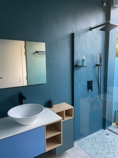 Bathroom 4, EQ Surf Retreat, Mulaku Atoll