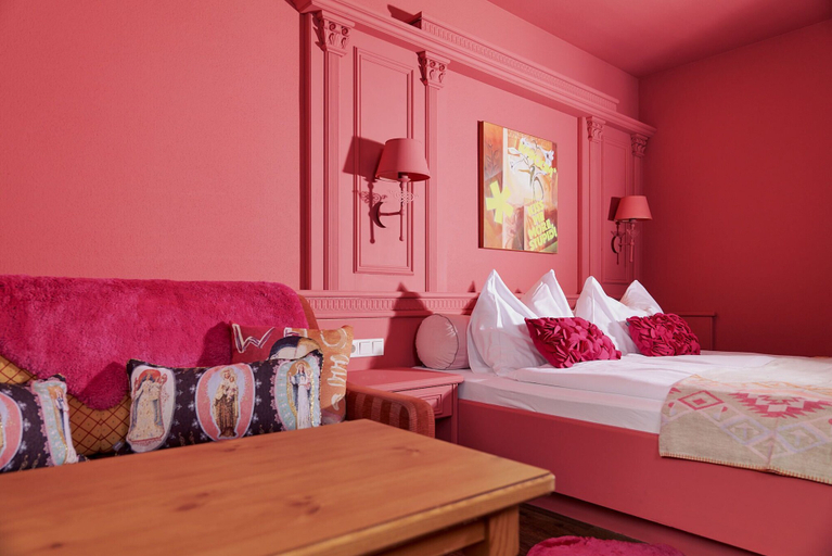 Bedroom 4, carpe solem KAPOOM - Pop Up Hotel till 2026, Zell am See