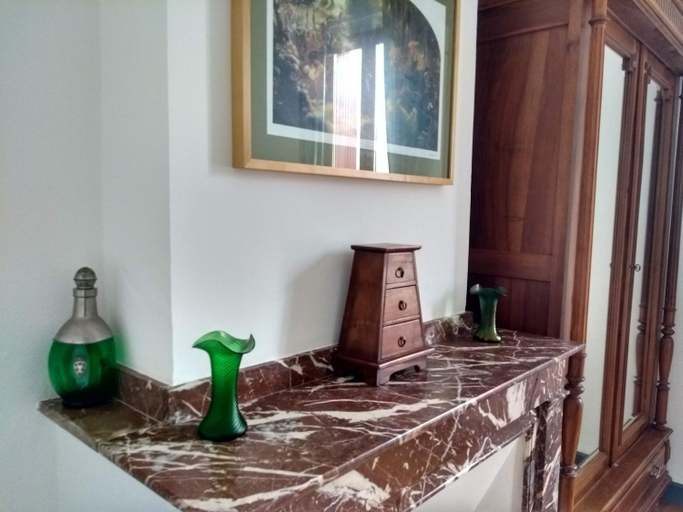 Others 5, Number15 Guesthouse Carcassonne, Aude