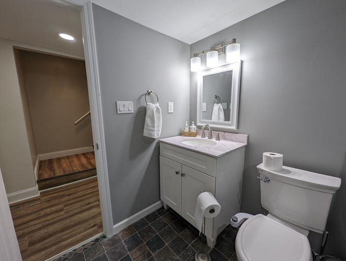 Others 5, Colony Suite, Cobb
