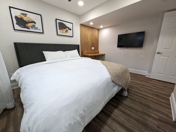 Bedroom 3, Colony Suite, Cobb