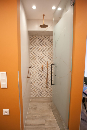 Bathroom 4, Noufara, Attica