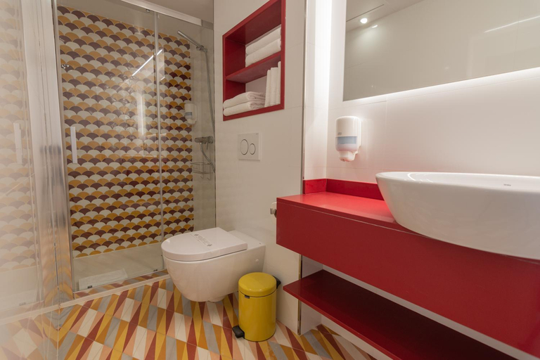 Bathroom 5, Aparthotel Poniente Playa, Baleares