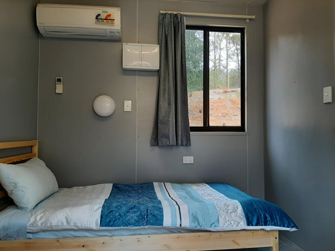 Bedroom 2, Springwood meditation vacation center, Springwood