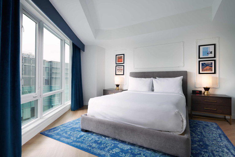 Bedroom 3, Pantages Hotel Downtown Toronto, Toronto