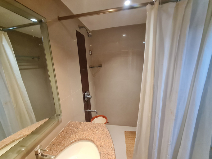Bathroom 3, Hotel Apna Palace, Indore