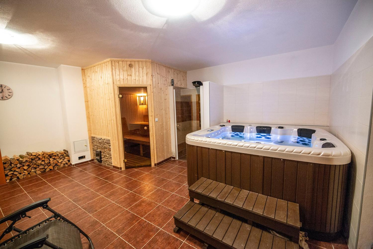 Bathroom 2, Zevluv mlyn, České Budějovice