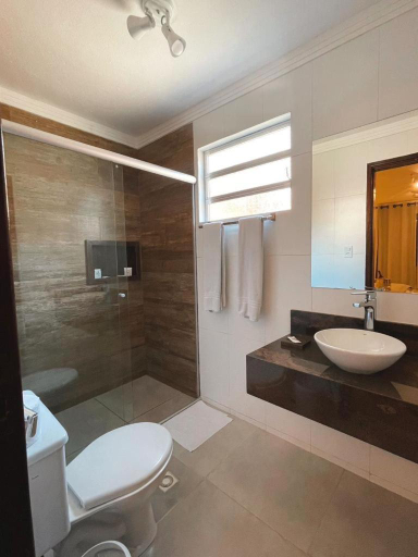 Bathroom, Hotel Bertell, Itatiaia