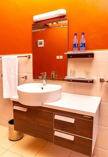 Bathroom 4, Borabora Luxury Tented Camp, Msambweni