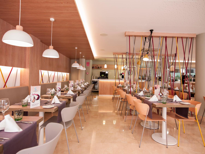 Food & Drinks 5, Playas Ca's Saboners, Baleares