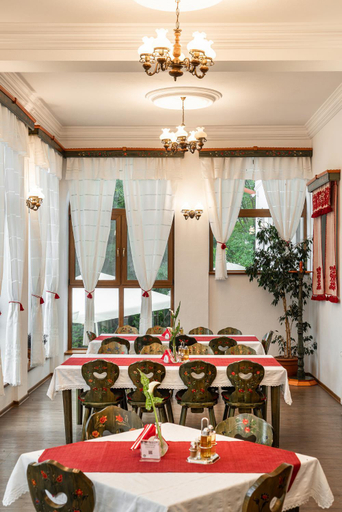 Food & Drinks 5, Conacul Secuiesc-Szekelyko Kuria Rasfat Complet cu Sauna si Ciubar Incluse, Rametea