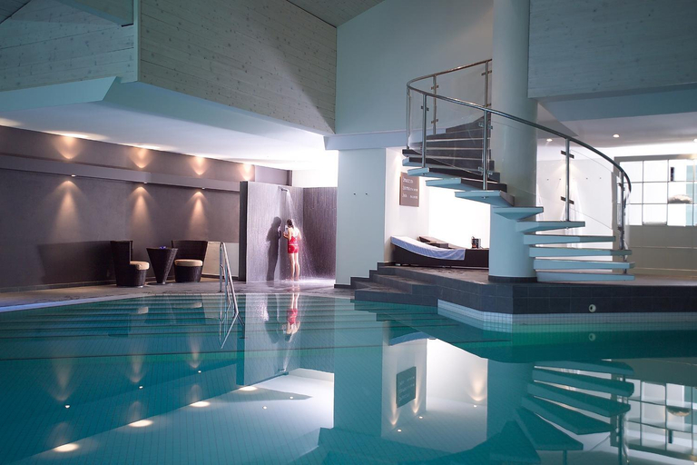 Sport & Beauty 2, Huus Gstaad, Saanen