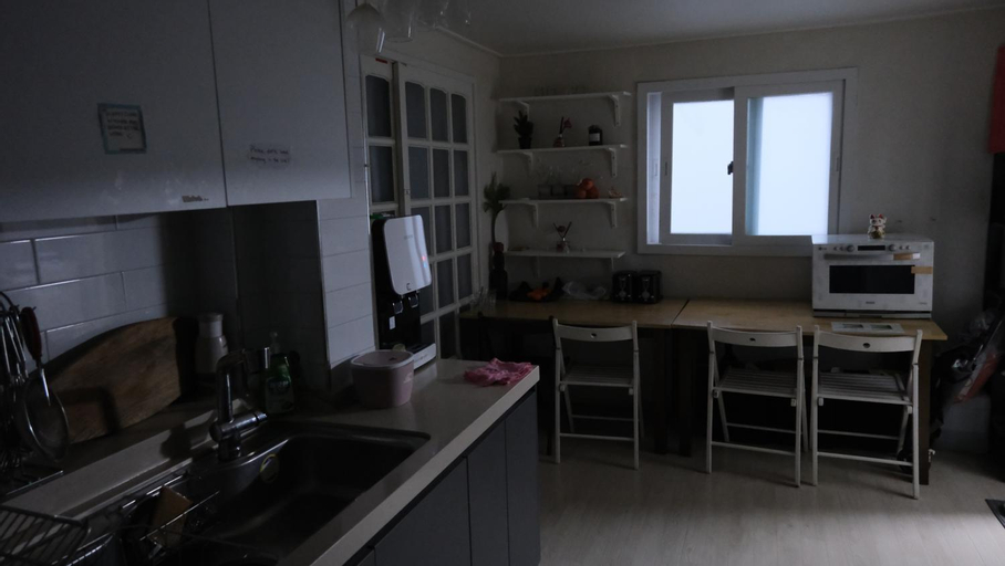 Others 5, Jinho's Guest House, Yongsan