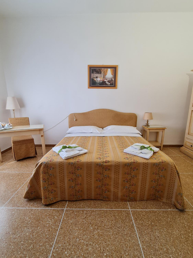 Others 4, Residence Ancona, Ancona