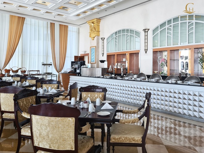 Food & Drinks 5, Corniche Hotel Sharjah, Sharjah City