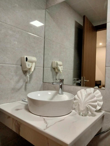 Bathroom 4, Golden Palm Halong Hotel, Hạ Long