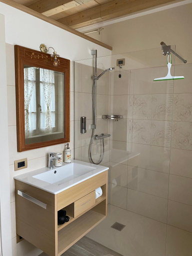 Bathroom 3, ROSETO HOLIDAYS AZZURRO, Verona