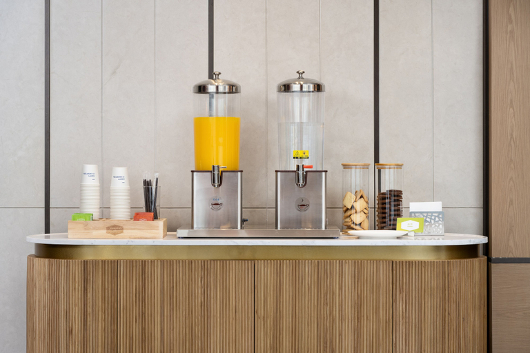Food & Drinks 5, Hampton by Hilton Renhe Baiyun Airport, Guangzhou
