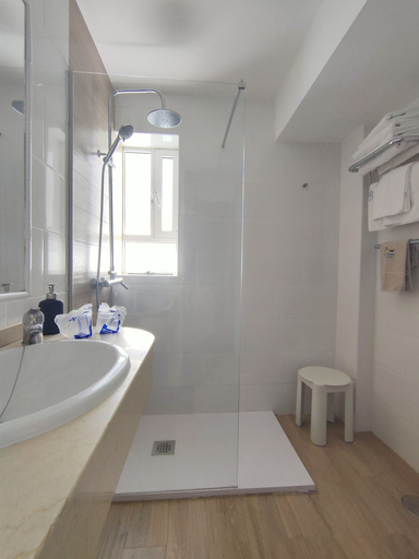 Bathroom 4, Apartamentos El Paseo, Las Palmas