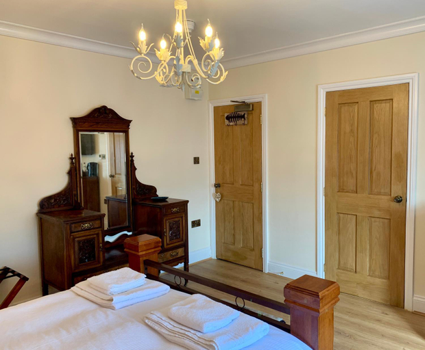 Others 2, The Royal, Gwynedd