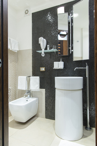 Bathroom 5, Marina 10 boutique&design hotel, Napoli