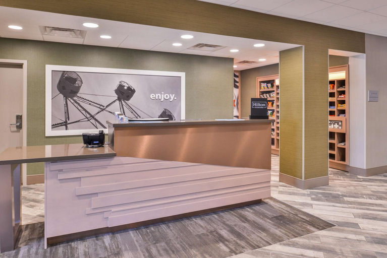 Public Area, Hampton Inn & Suites Altoona-Des Moines, Polk