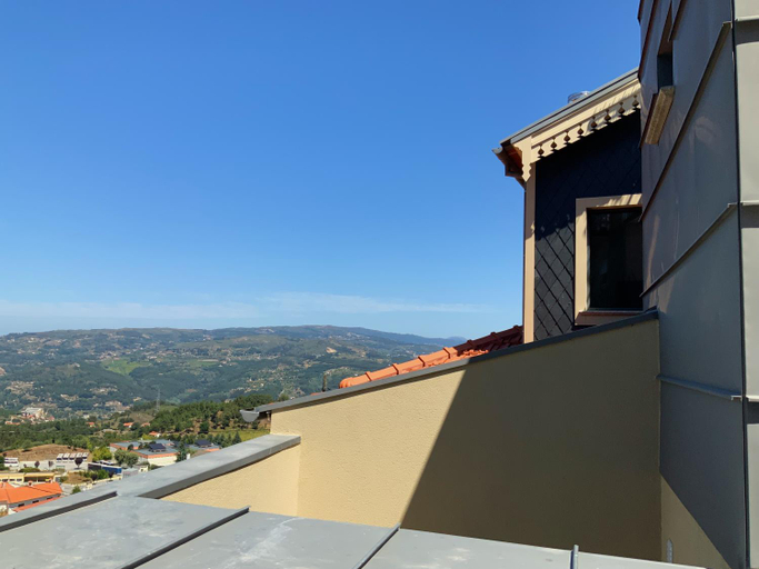 Others 4, Casa da Zefinha, em Cinfaes, no Douro, Cinfães