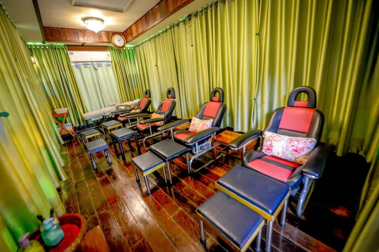 Food & Drinks, MRK Resort and Massage, Muang Lop Buri