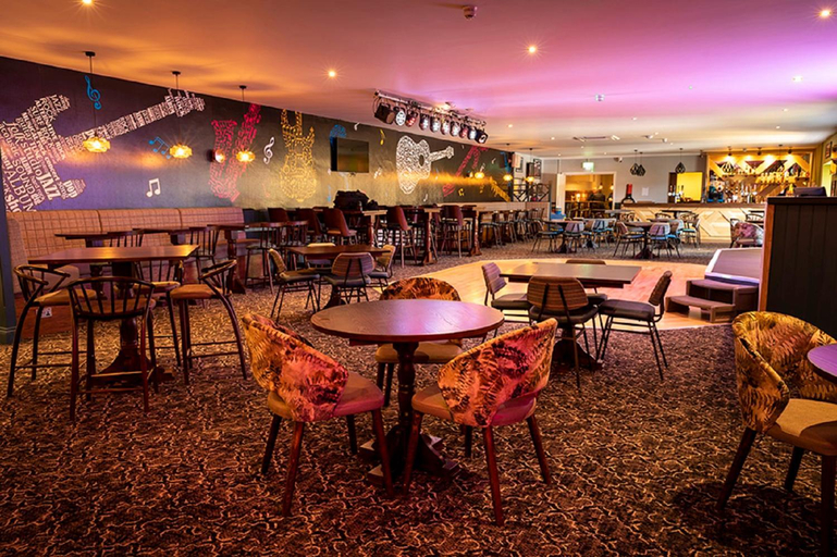 Food & Drinks, Hengar Manor Apartments, Cornwall