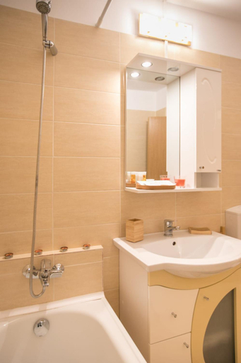 Bathroom 2, GOLDEN APARTMENT BANEASA, Municipiul Bucuresti