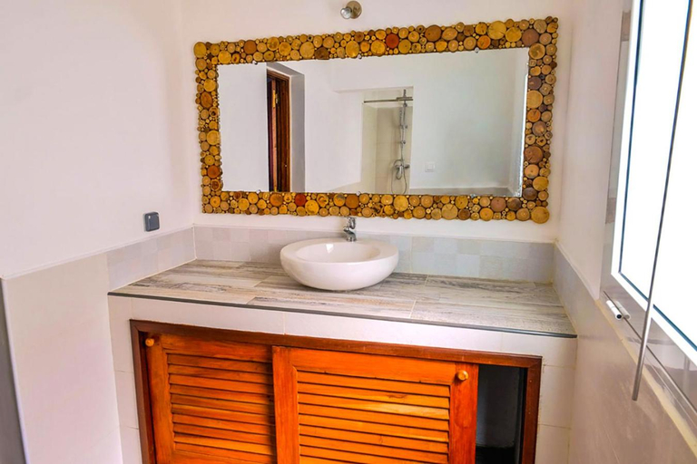 Bathroom 4, Les Terrasses d'Ulysse, Diana