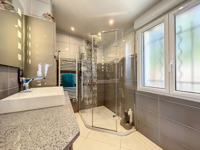 Others 2, Les villas du Golf Mougins, Alpes-Maritimes