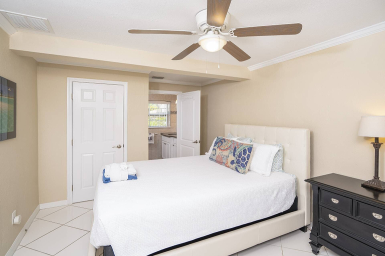 Bedroom 2, Oceans 13 Unit A, Saint Johns