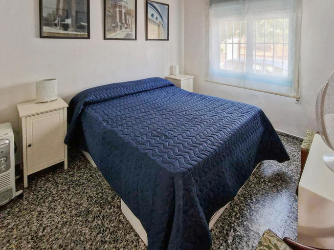 Bedroom 3, House with exclusive pool and garden 7 min walk from the beach and the center, Alicante