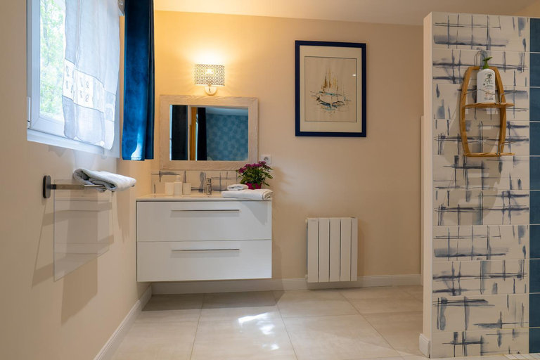 Bathroom 3, Escale et bien-etre, Loire-Atlantique