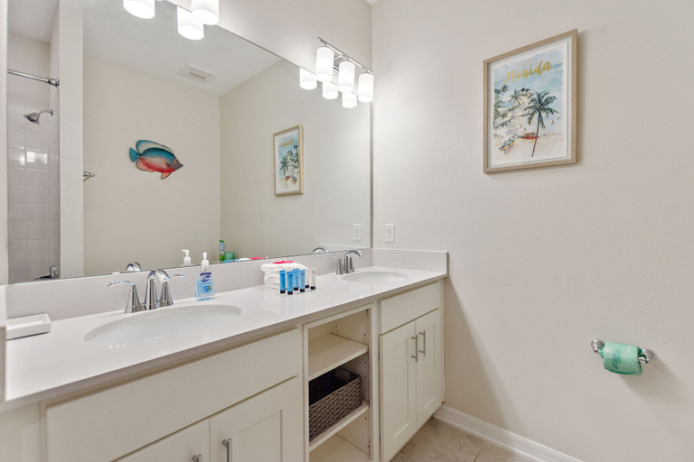 Bathroom 4, 2bd Top Floor Condo Overlooking Pool by Shine Villas, Osceola