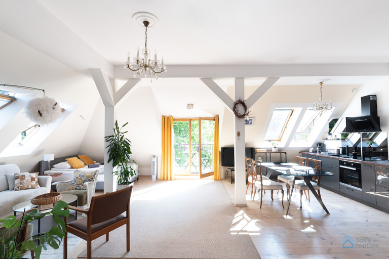 Food & Drinks, Aviator Superior by 3City Rentals, Sopot