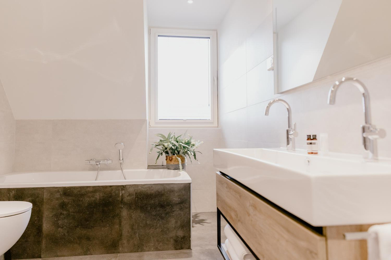 Bathroom 3, Millsight, Uitgeest
