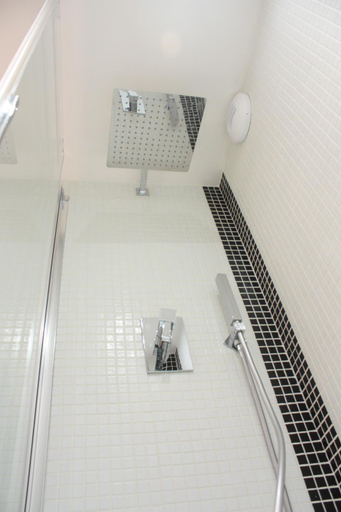 Bathroom 4, Hôtel Monceau Elysées, Paris