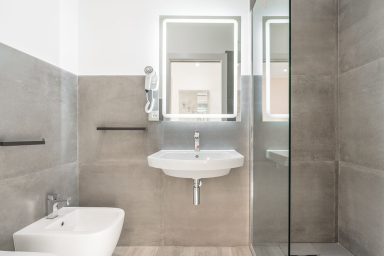 Bathroom 2, Mare Nostrum Apartment, Cagliari