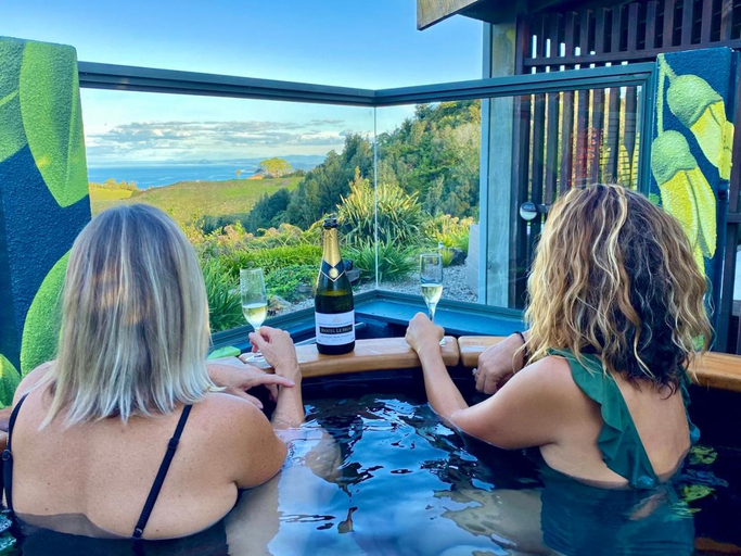 Sport & Beauty 5, Orokawa Bay Retreat, Hauraki
