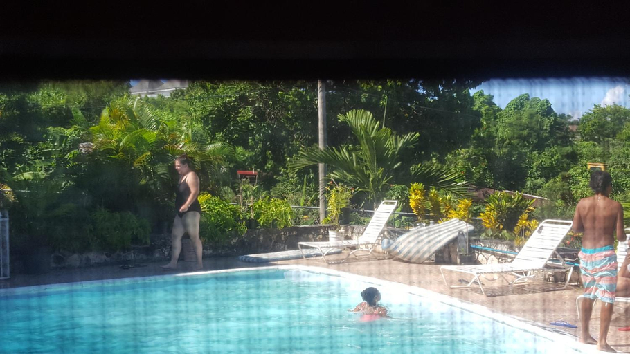 Sport & Beauty 2, Chaudhry House Montego Bays- 2nd floor apt